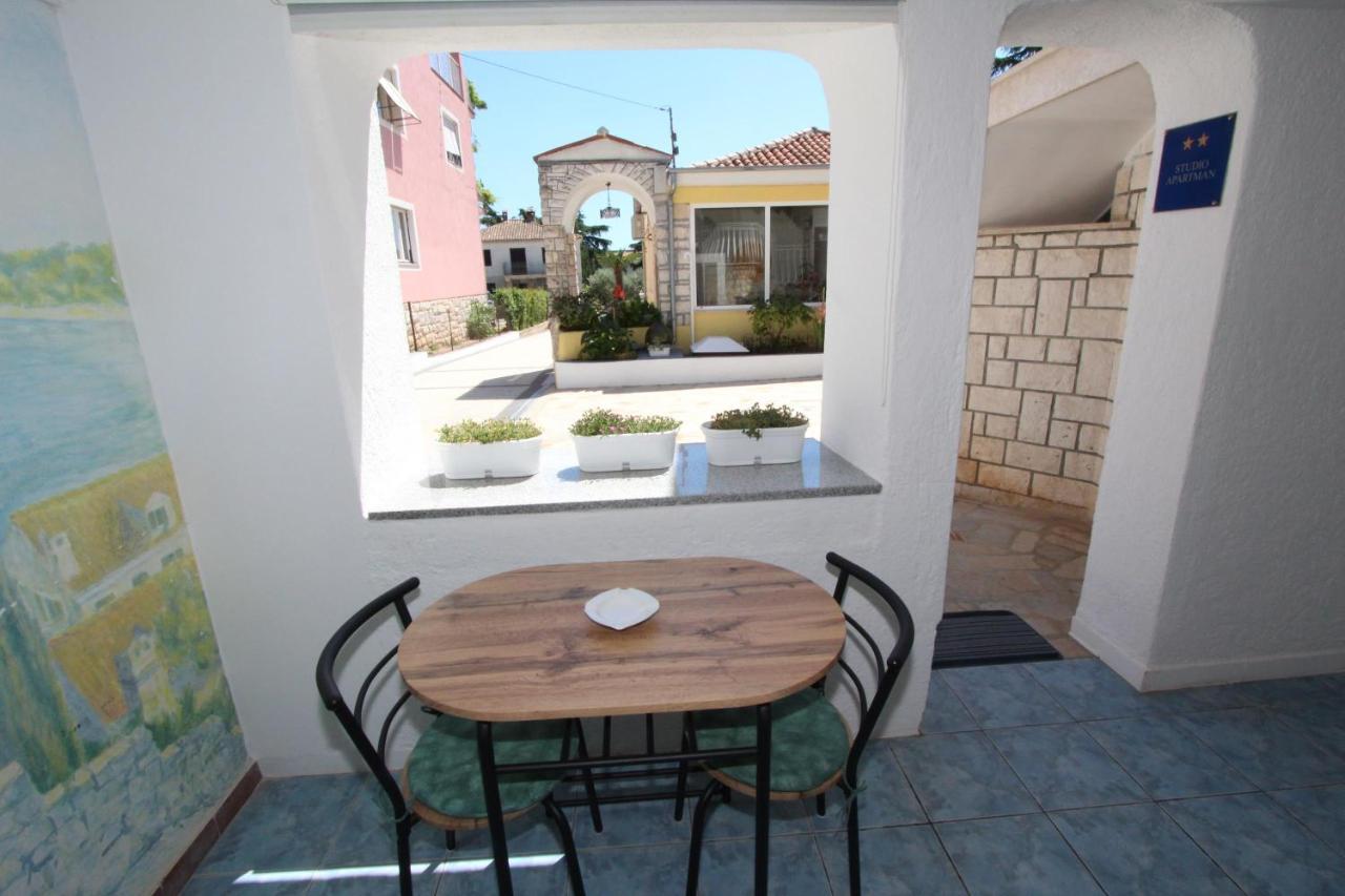 Apartments Knezovic Rovinj Quarto foto
